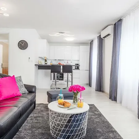Apartment Point